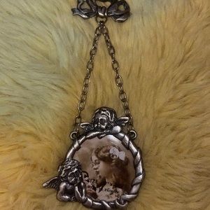 Gothic Hanging Frame
